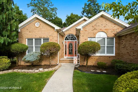 13 Laurel Lane
