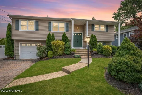 47 Cresci Boulevard