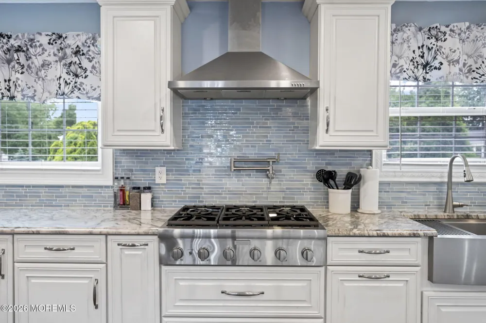 30 Kentucky Drive Hazlet, NJ 07730