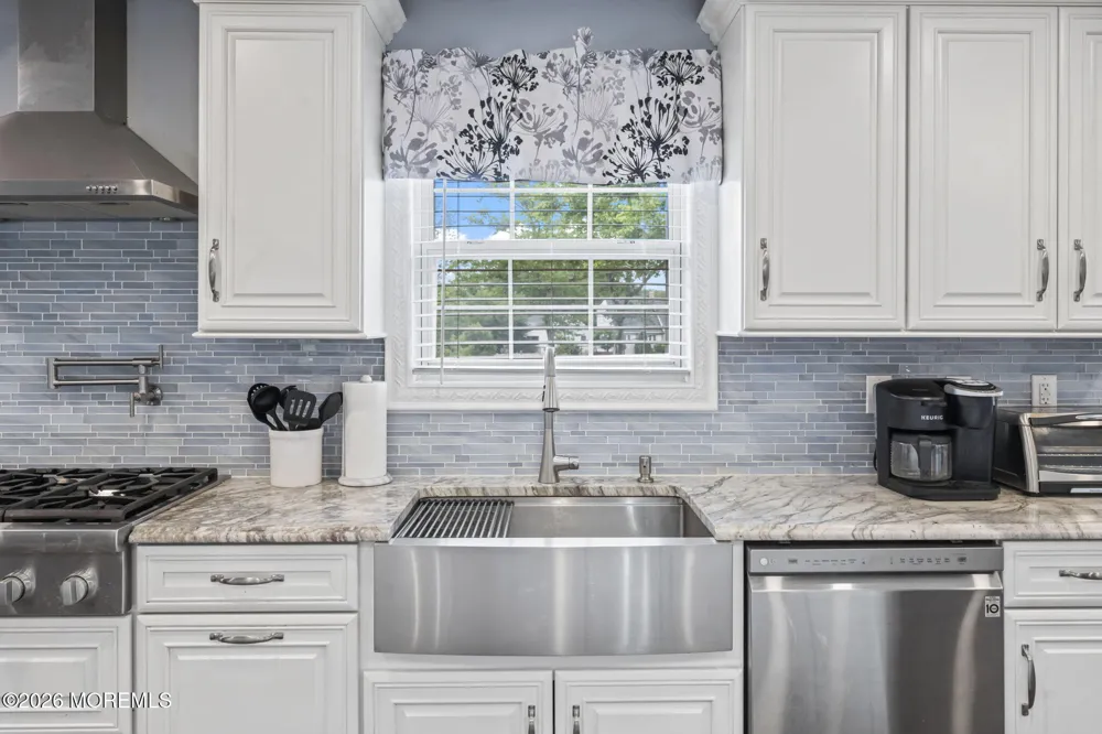 30 Kentucky Drive Hazlet, NJ 07730