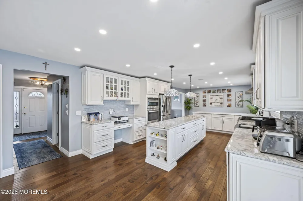 30 Kentucky Drive Hazlet, NJ 07730