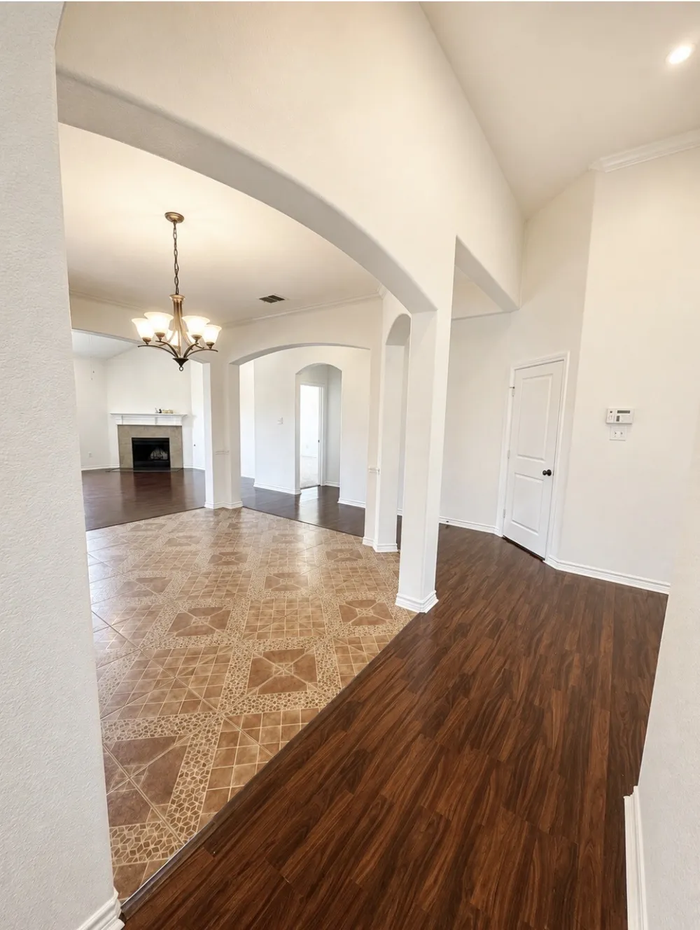 2776 Park Place Grand Prairie, TX 75052