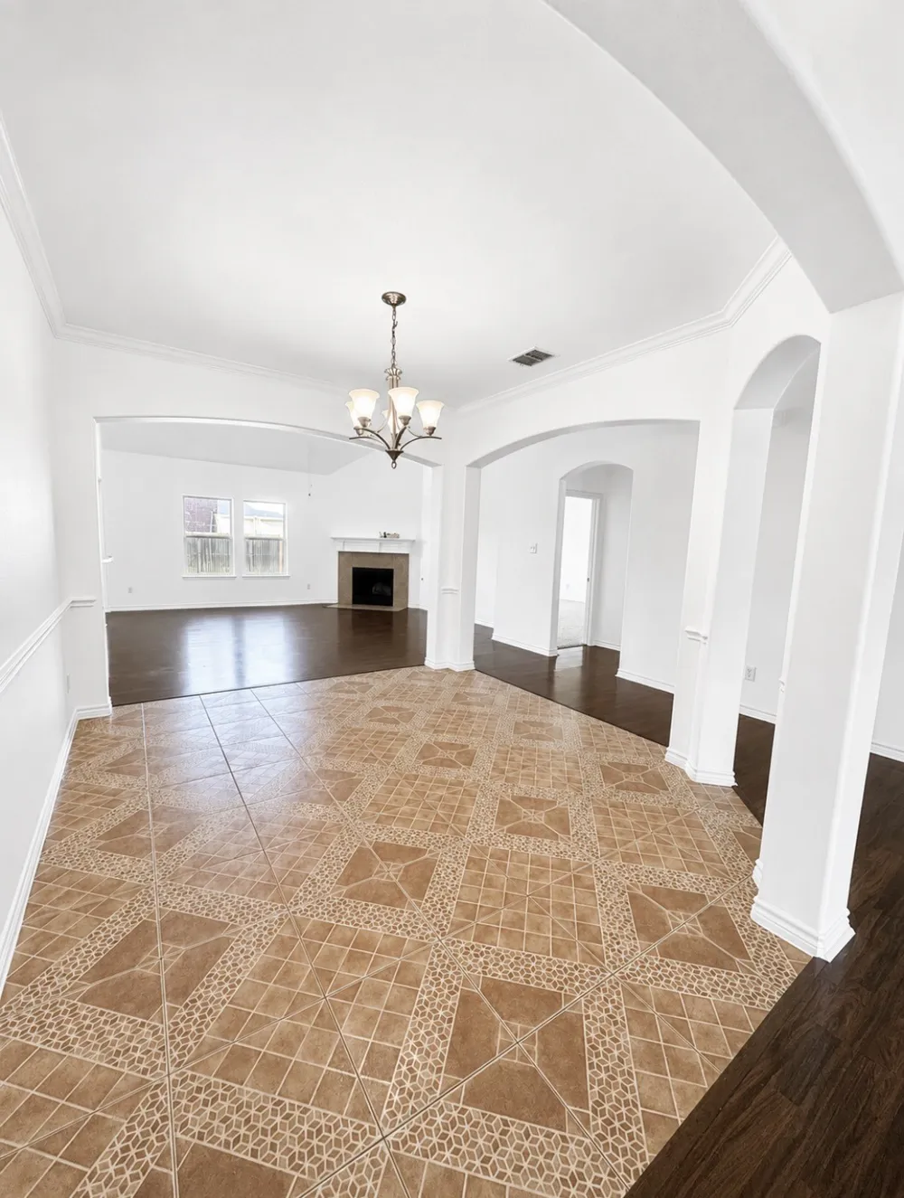 2776 Park Place Grand Prairie, TX 75052