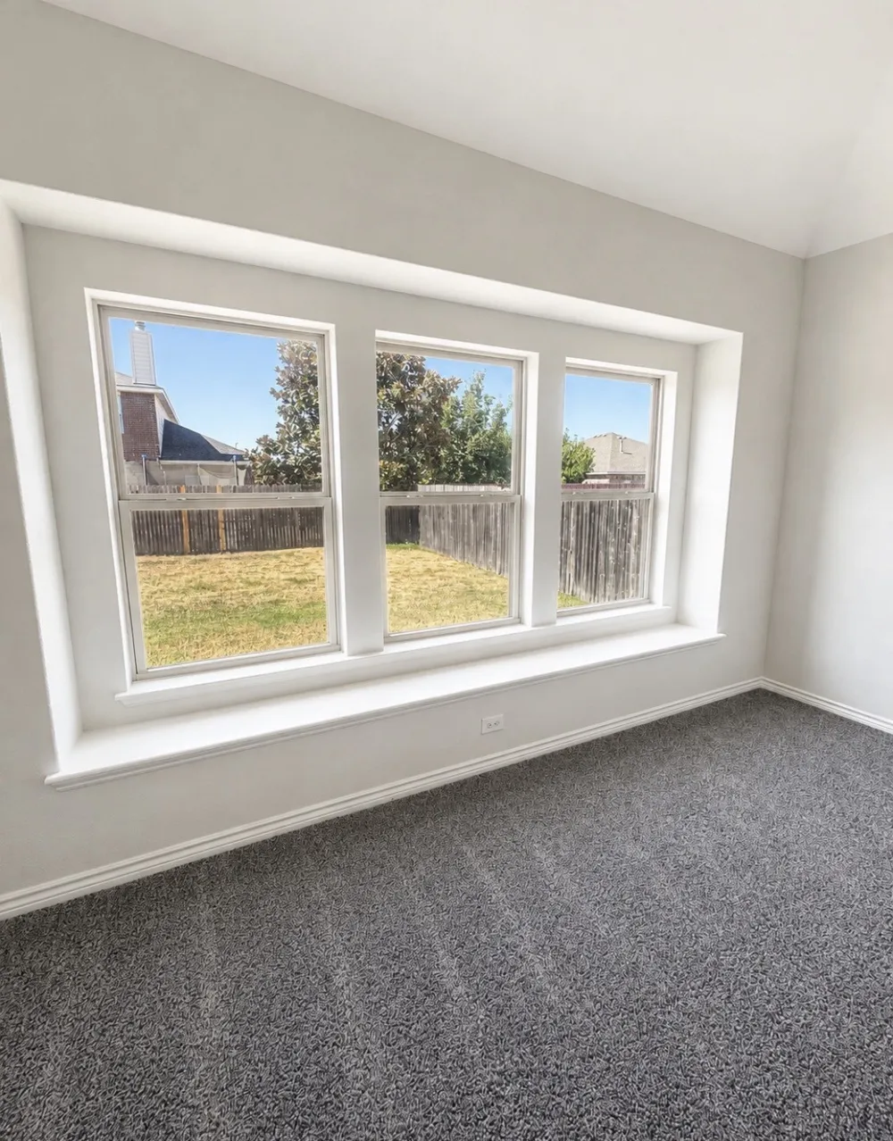 2776 Park Place Grand Prairie, TX 75052