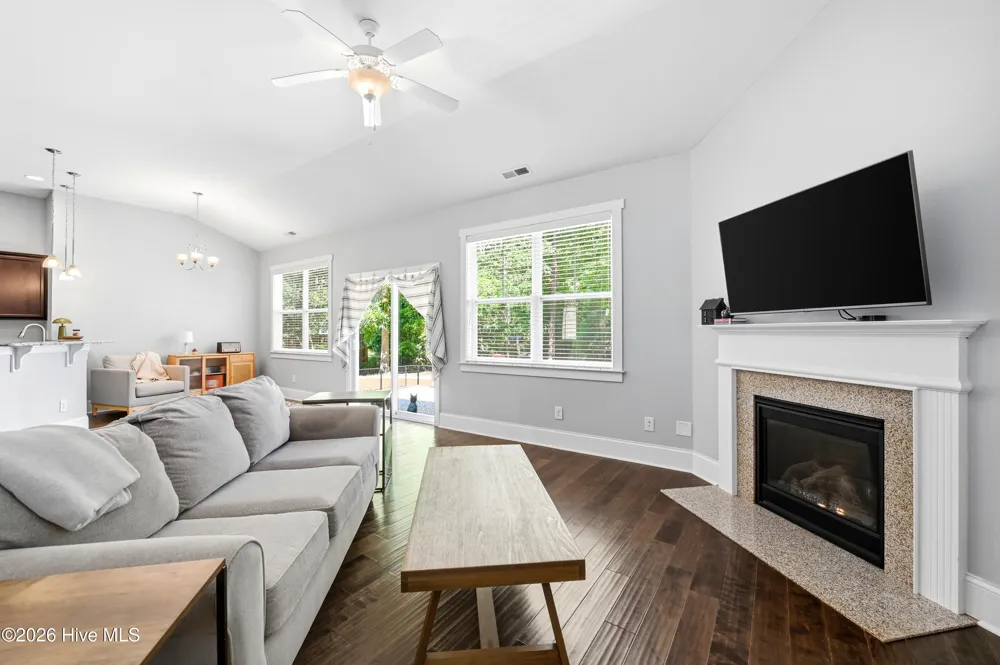 100 Hickory Circle Hampstead, NC 28443