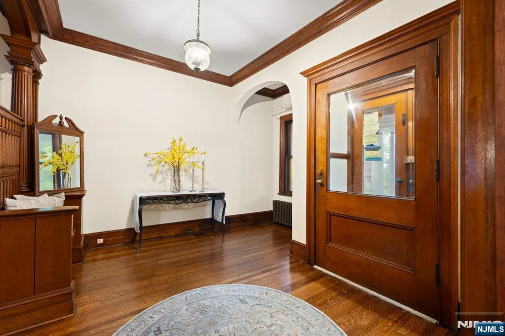616-618 Clifton Avenue Newark, NJ 07104