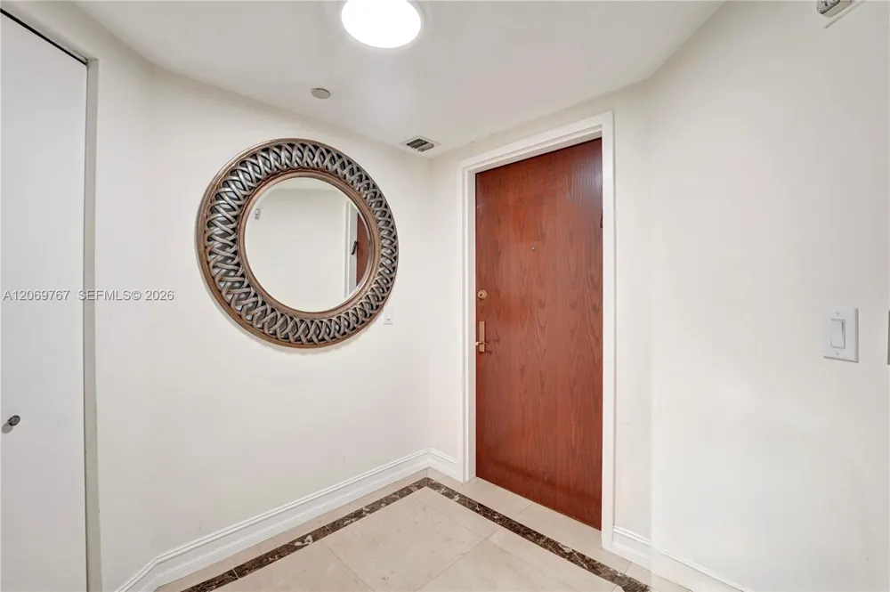 9595 Collins Ave. #5NG Surfside, FL 33154