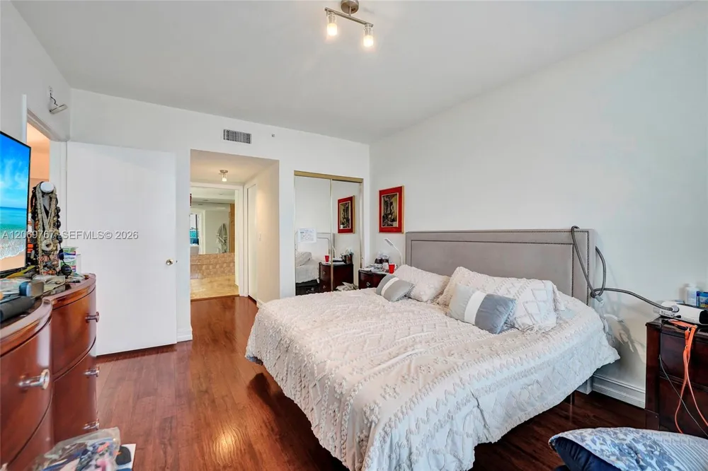 9595 Collins Ave. #5NG Surfside, FL 33154