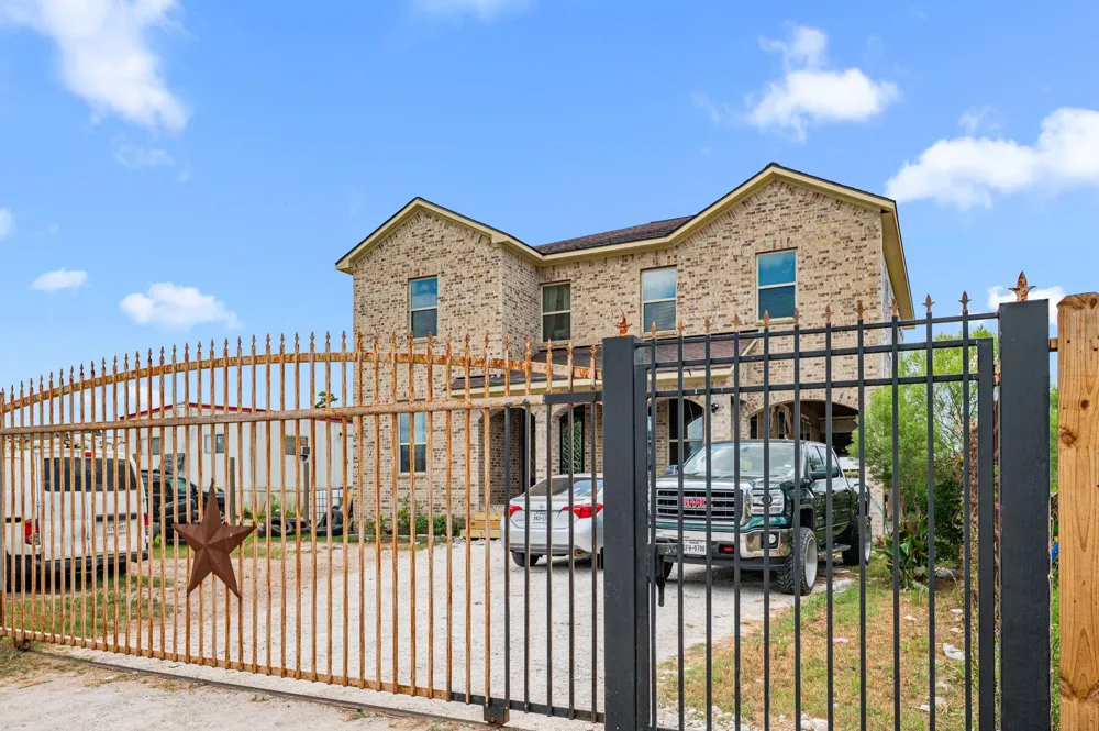 169 Road 5217 Cleveland, TX 77327