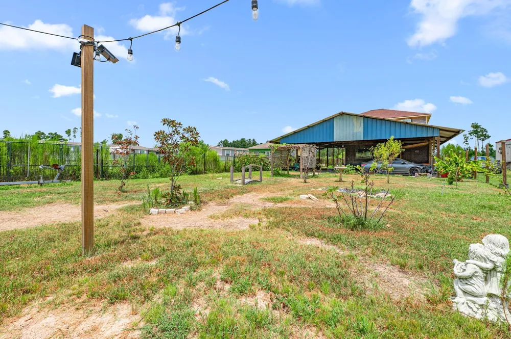 169 Road 5217 Cleveland, TX 77327