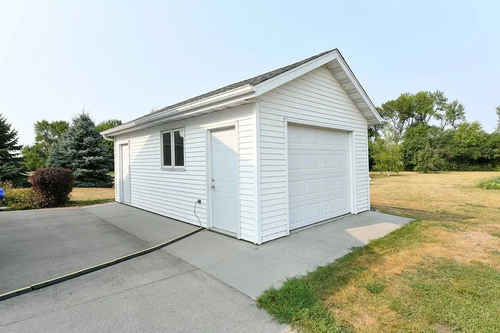 520 2nd Avenue S Kindred, ND 58051