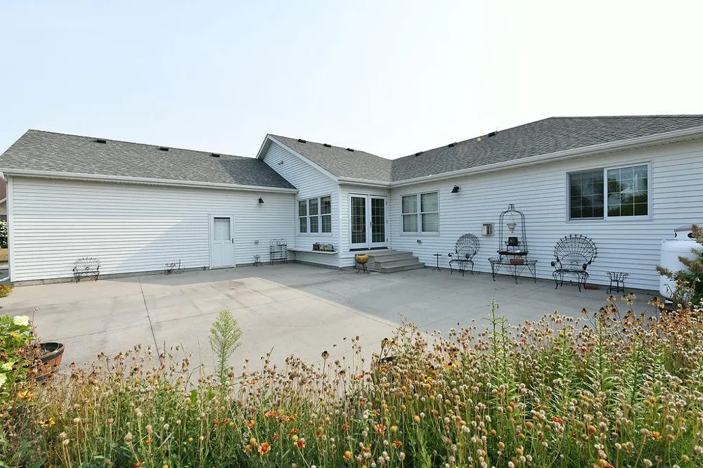 520 2nd Avenue S Kindred, ND 58051