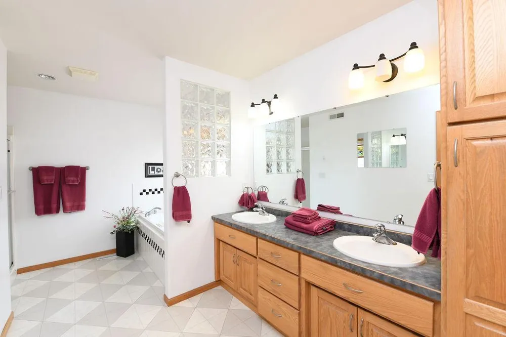 520 2nd Avenue S Kindred, ND 58051