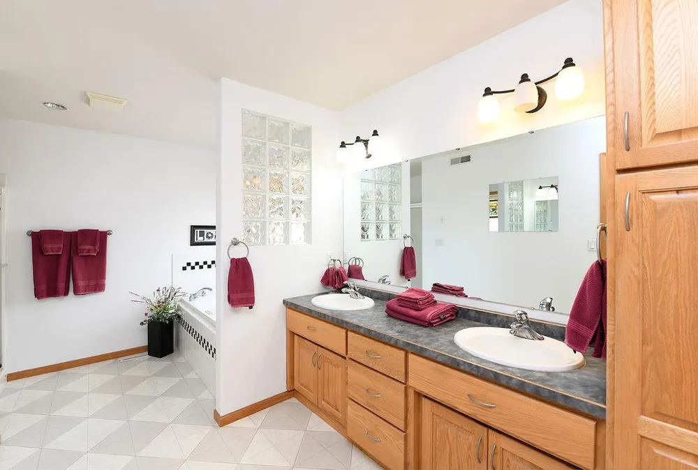 520 2nd Avenue S Kindred, ND 58051
