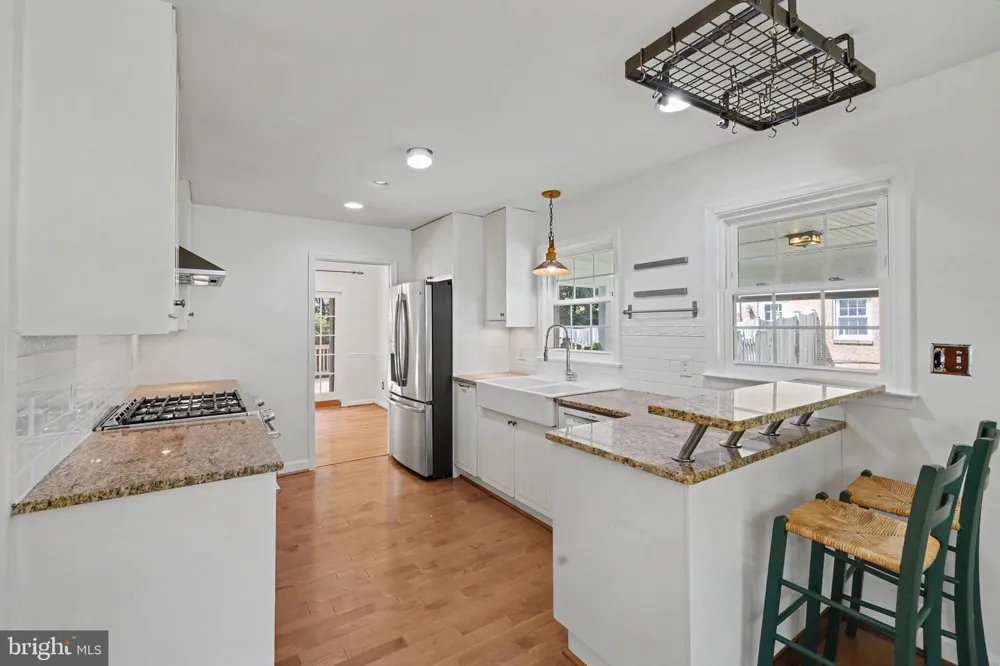 2113 SHERIFF COURT Vienna, VA 22181