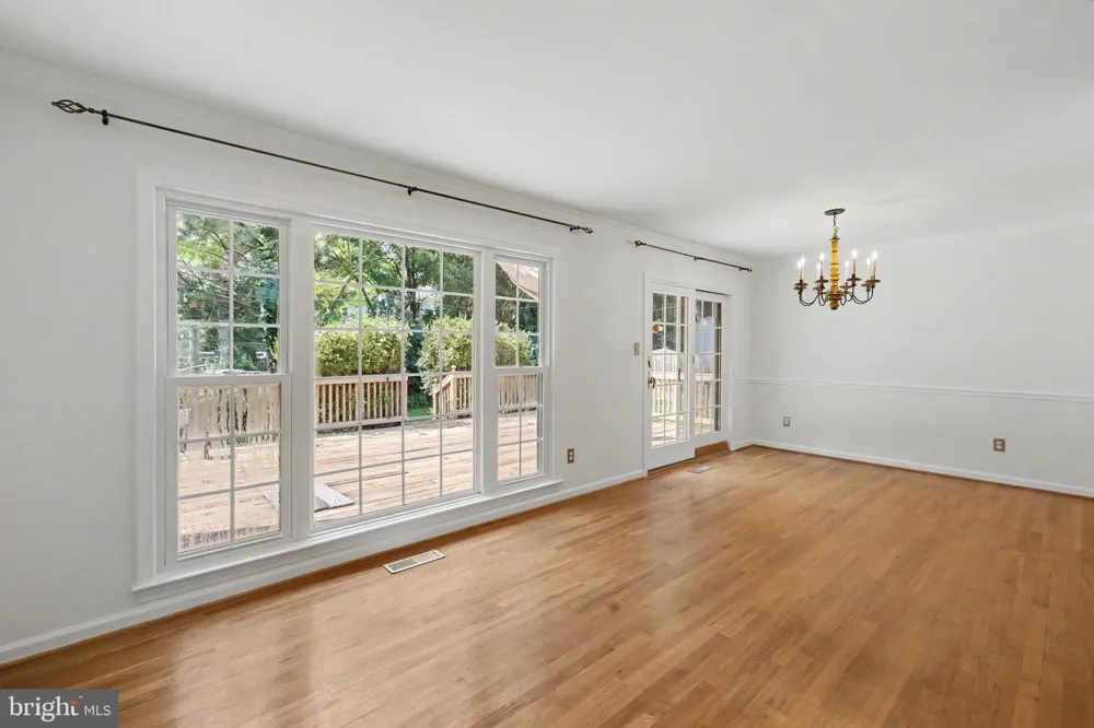 2113 SHERIFF COURT Vienna, VA 22181