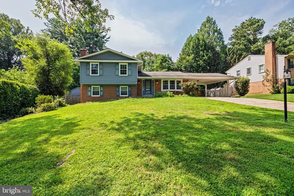 2113 SHERIFF COURT Vienna, VA 22181