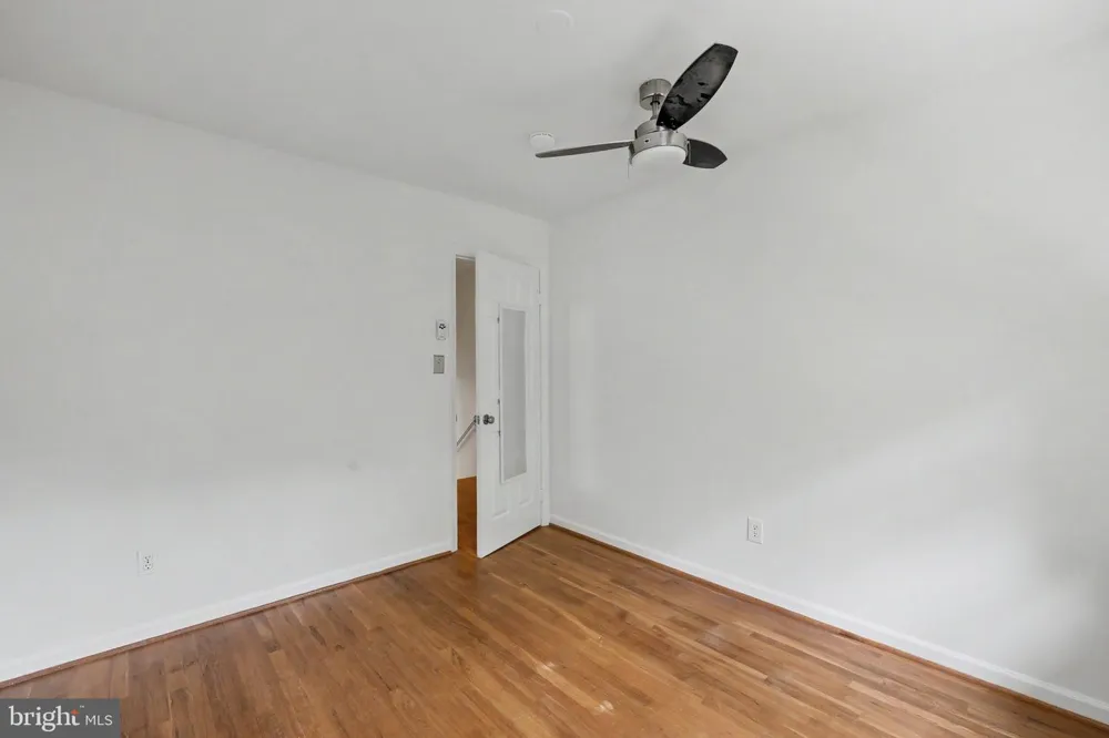 2113 SHERIFF COURT Vienna, VA 22181