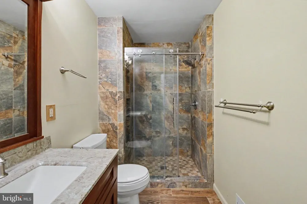 2113 SHERIFF COURT Vienna, VA 22181