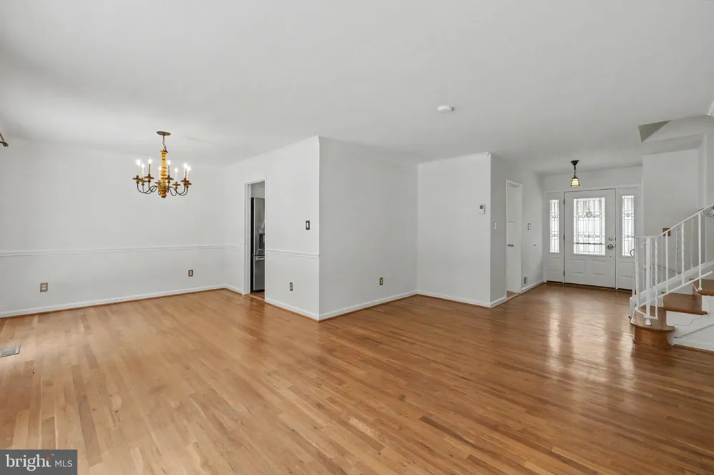 2113 SHERIFF COURT Vienna, VA 22181