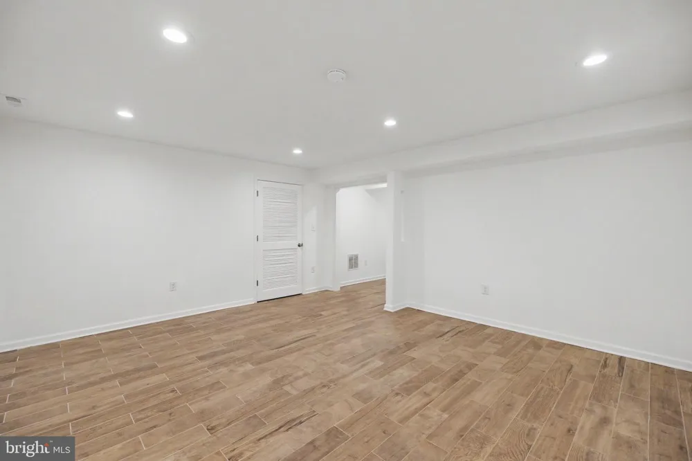 2113 SHERIFF COURT Vienna, VA 22181