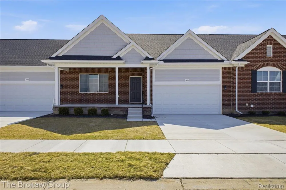 1437 Lincoln Street Lapeer City, MI 48446