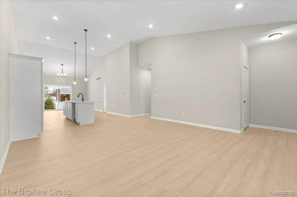 1437 Lincoln Street Lapeer City, MI 48446