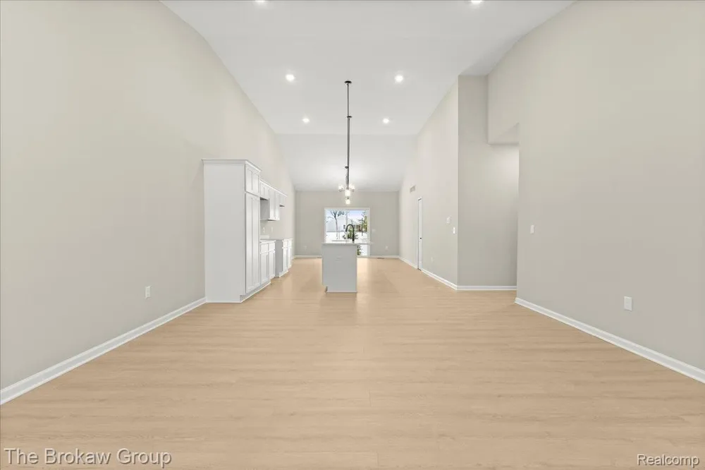 1437 Lincoln Street Lapeer City, MI 48446