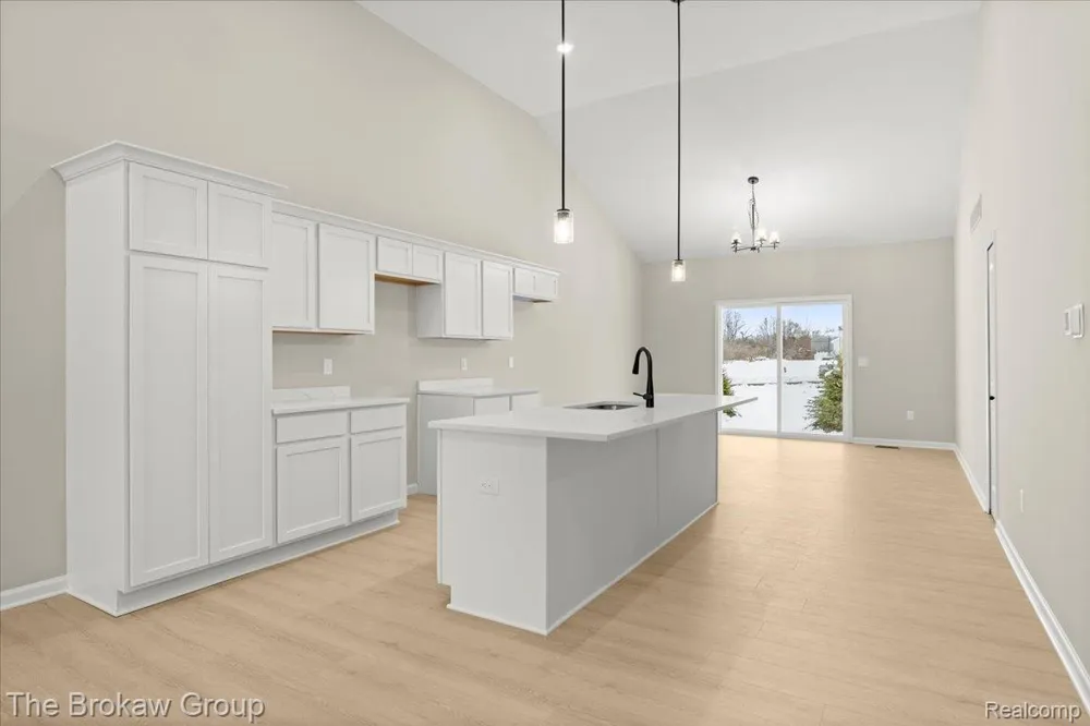 1437 Lincoln Street Lapeer City, MI 48446