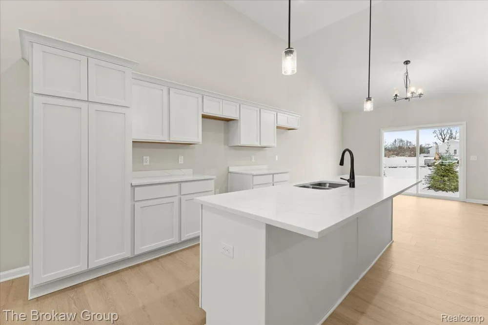 1437 Lincoln Street Lapeer City, MI 48446