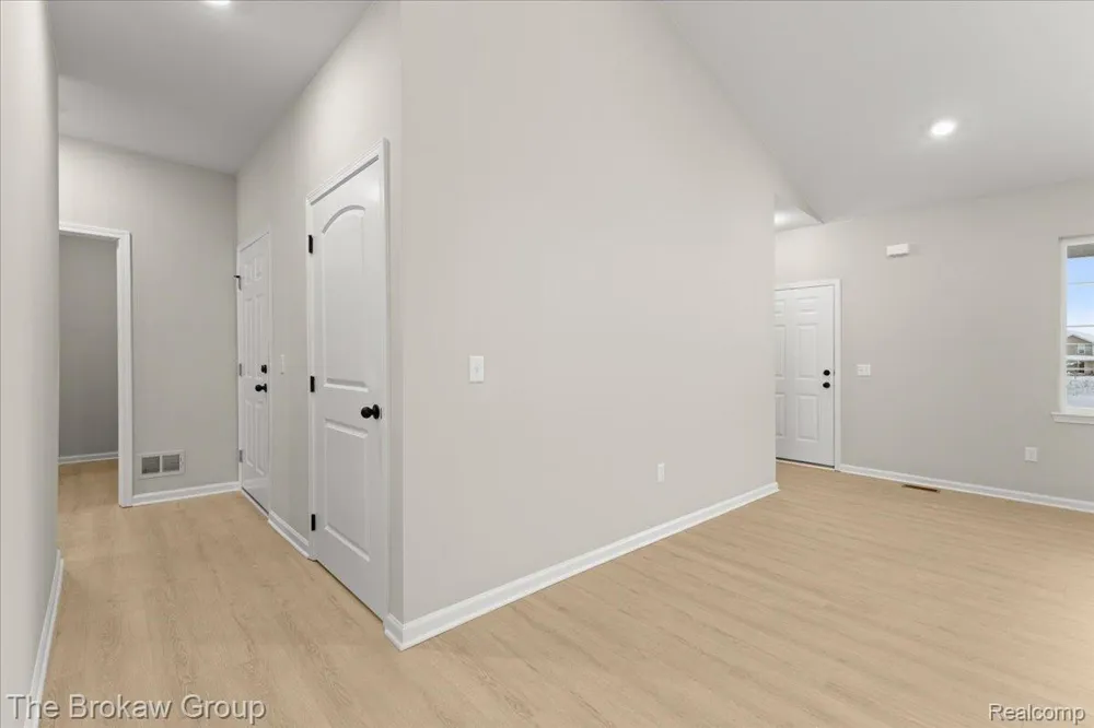 1437 Lincoln Street Lapeer City, MI 48446