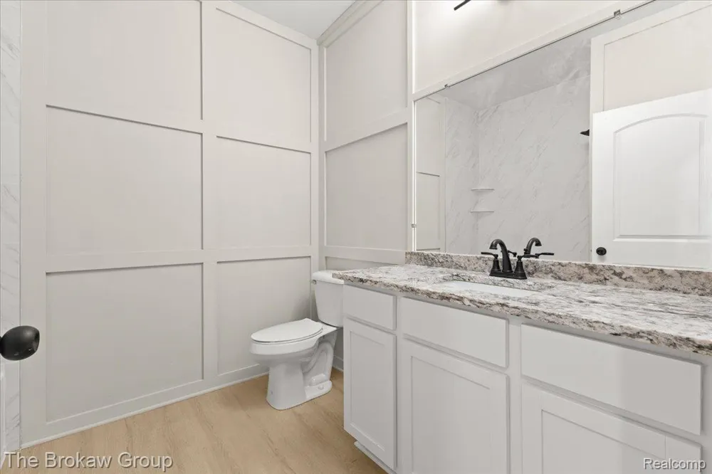 1437 Lincoln Street Lapeer City, MI 48446