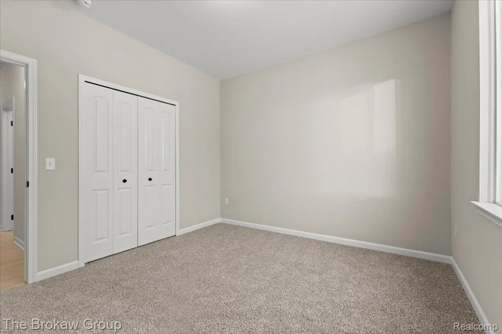 1437 Lincoln Street Lapeer City, MI 48446