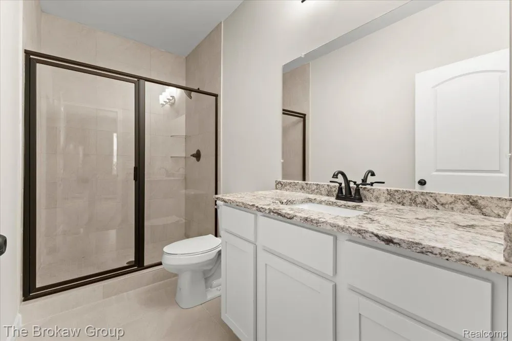 1437 Lincoln Street Lapeer City, MI 48446