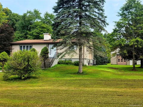 84 W Pine Road