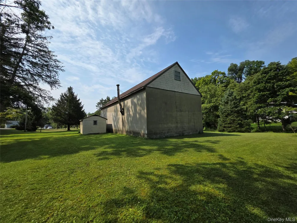 84 W Pine Road Staatsburg, NY 12580