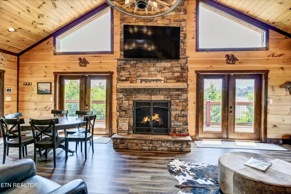 809 Wattle Blossom Way Gatlinburg, TN 37738