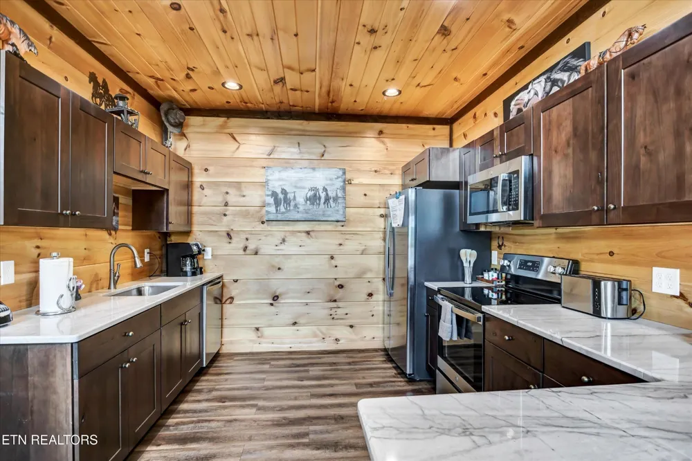 809 Wattle Blossom Way Gatlinburg, TN 37738