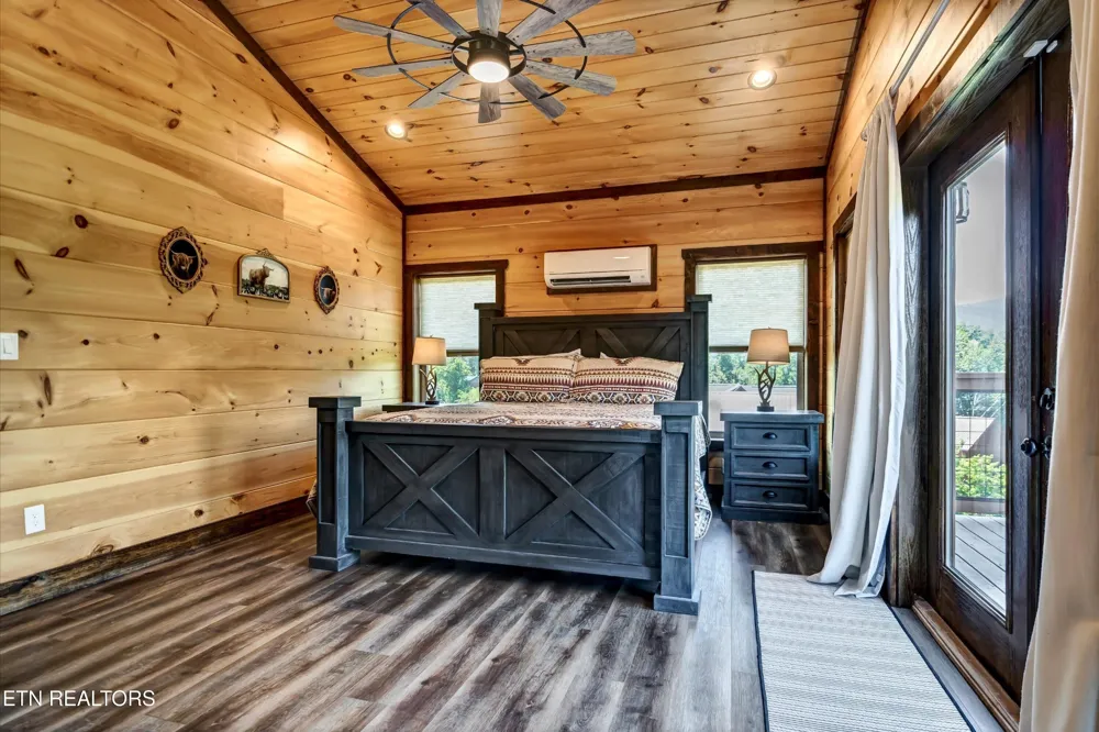 809 Wattle Blossom Way Gatlinburg, TN 37738