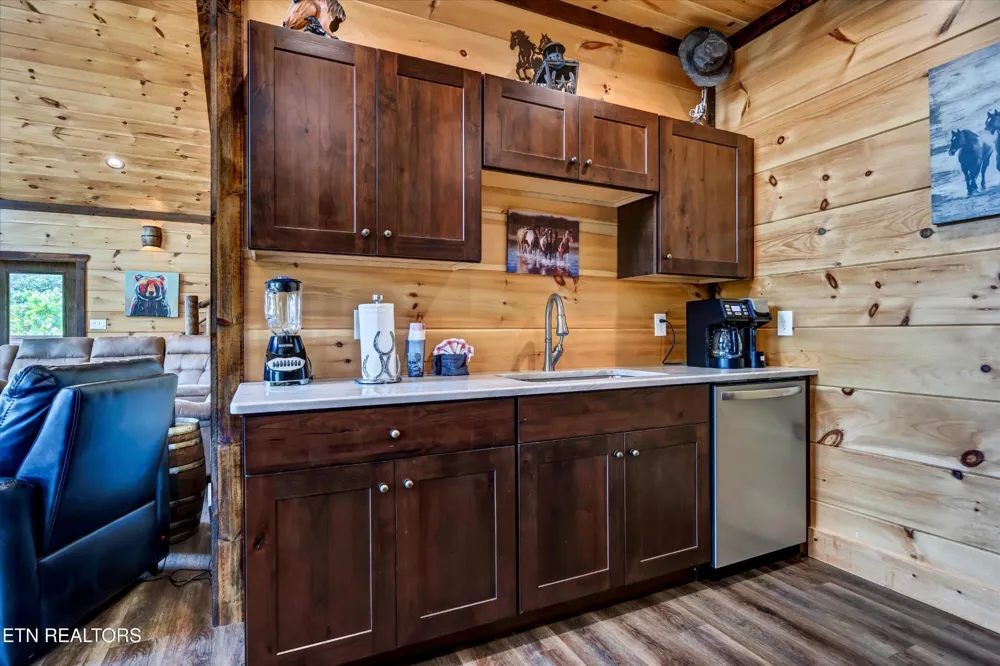 809 Wattle Blossom Way Gatlinburg, TN 37738