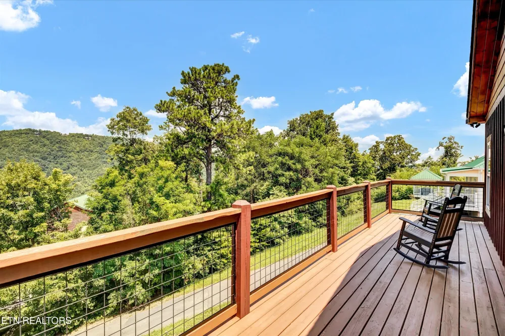 809 Wattle Blossom Way Gatlinburg, TN 37738