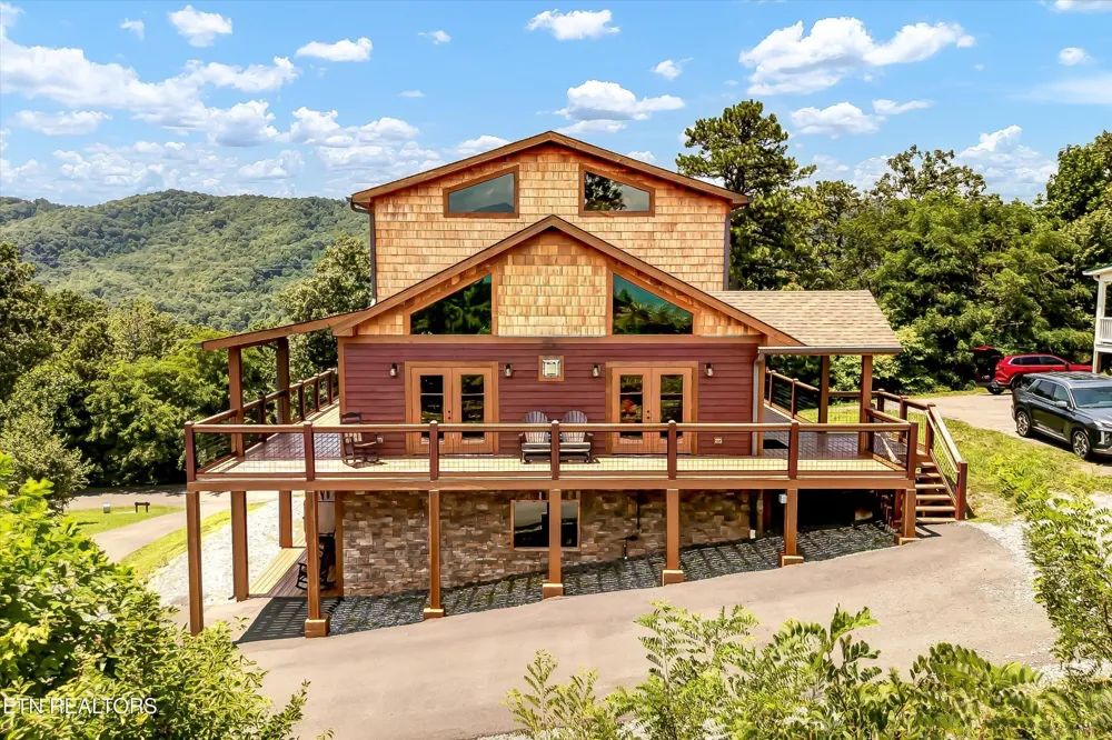 809 Wattle Blossom Way Gatlinburg, TN 37738