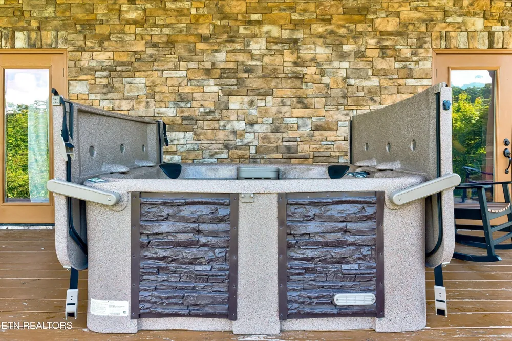 809 Wattle Blossom Way Gatlinburg, TN 37738