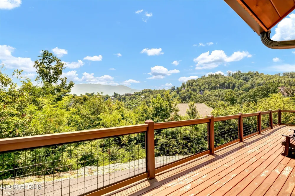 809 Wattle Blossom Way Gatlinburg, TN 37738