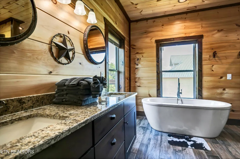 809 Wattle Blossom Way Gatlinburg, TN 37738