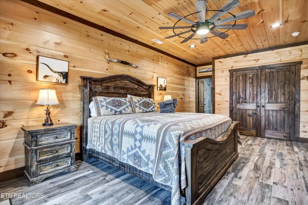 809 Wattle Blossom Way Gatlinburg, TN 37738