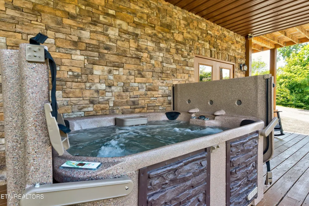 809 Wattle Blossom Way Gatlinburg, TN 37738
