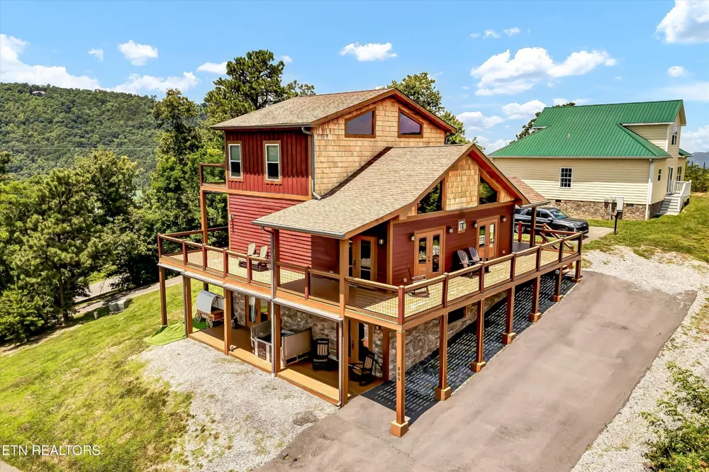 809 Wattle Blossom Way Gatlinburg, TN 37738