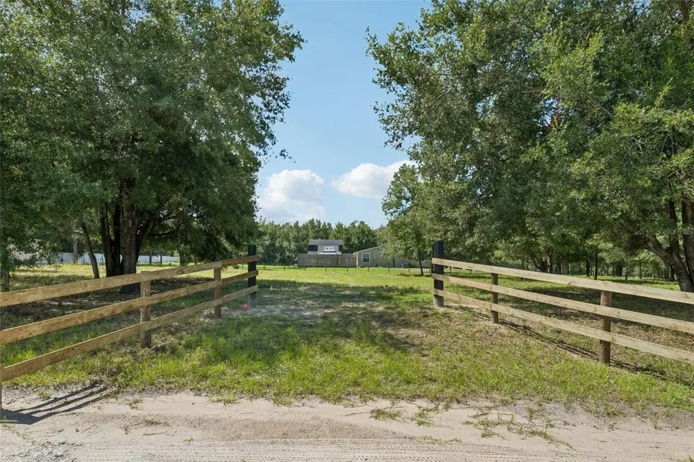 0 RAISER RD Dade City, FL 33525