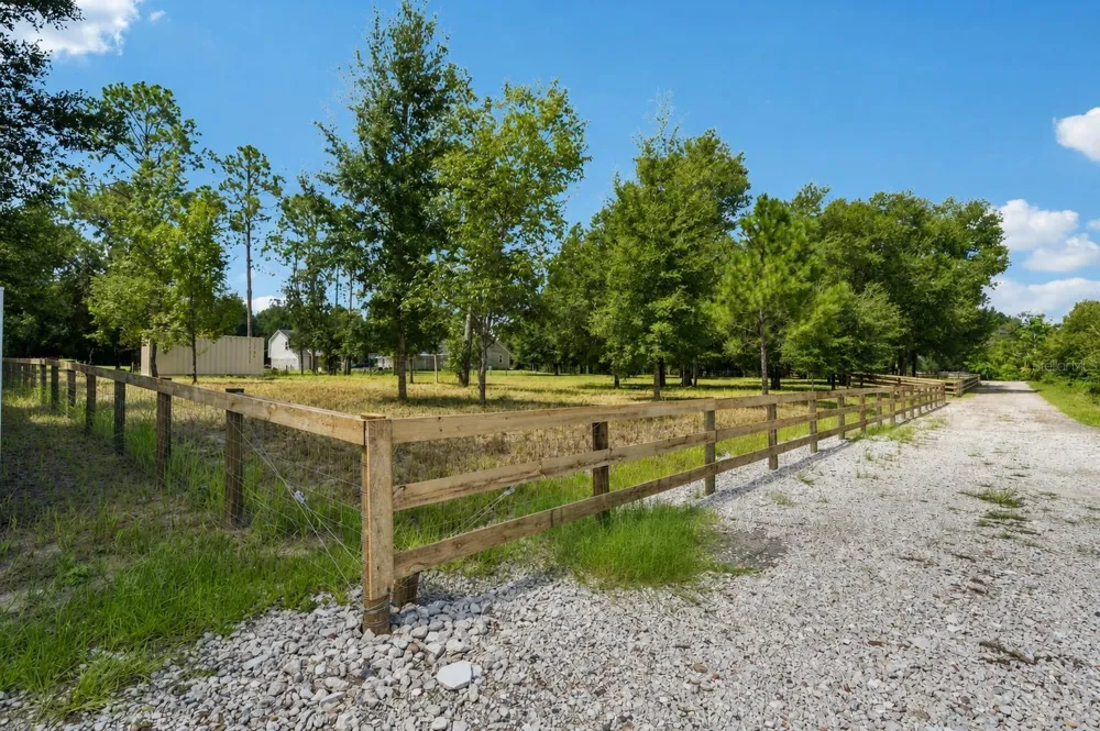 0 RAISER RD Dade City, FL 33525